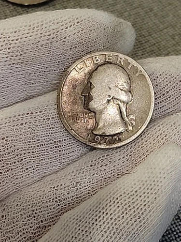 Fine Detail 1932 D Mint Silver Washington Quarter.  Lot013