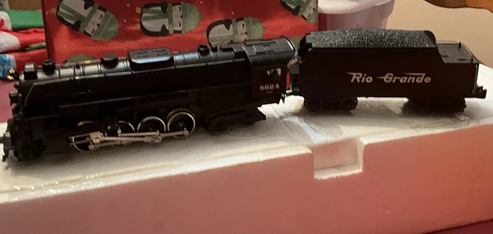 LIONEL 6-38624 RIO GRANDE BERKSHIRE JR LOCOMOTIVE & TENDER #8624 See pics - Image 4 of 4