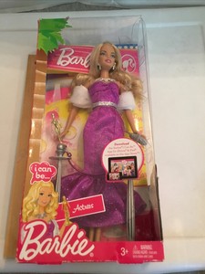 Barbie I Can Be... Actress Doll - New 2012 Version (746775121297)