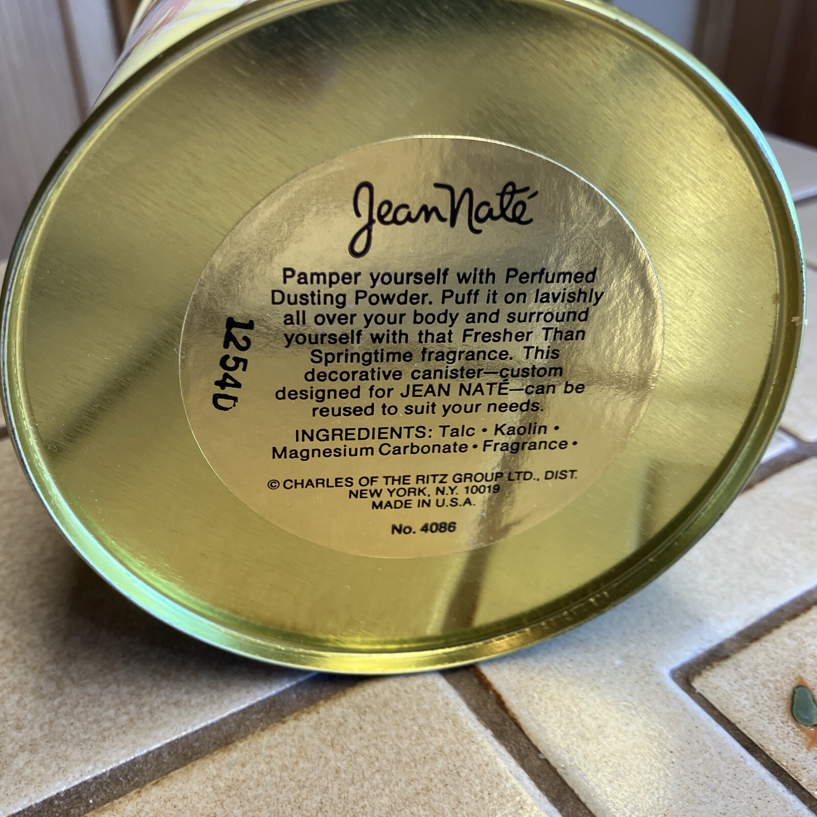 JEAN NATE 12 OZ  DUSTING POWDER & PUFF #4086 IN DECORATIVE FLORAL TIN NEW SEALED