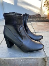 Steve Madden Boot Size 10 Medium Black Excellent Condition