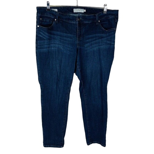 Torrid Womans Sz 20R Plus Boyfriend Jeans Dark Wash Blue Stretch Pockets Denim - Picture 2 of 7