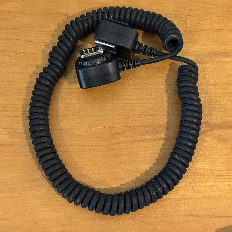 PIXEL FC-311 - TTL Cable for Canon EOS - 1.8 meters - Image 2 of 4