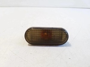 VW GOLF III 1H1 Kotflügelblinker vorne rechts 3A0949117B 2.8 Benzin 32159993