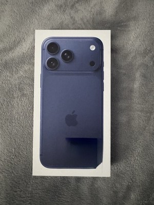 Apple iPhone 17 Pro Max EMPTY BOX ONLY   Deep Blue   256GB
