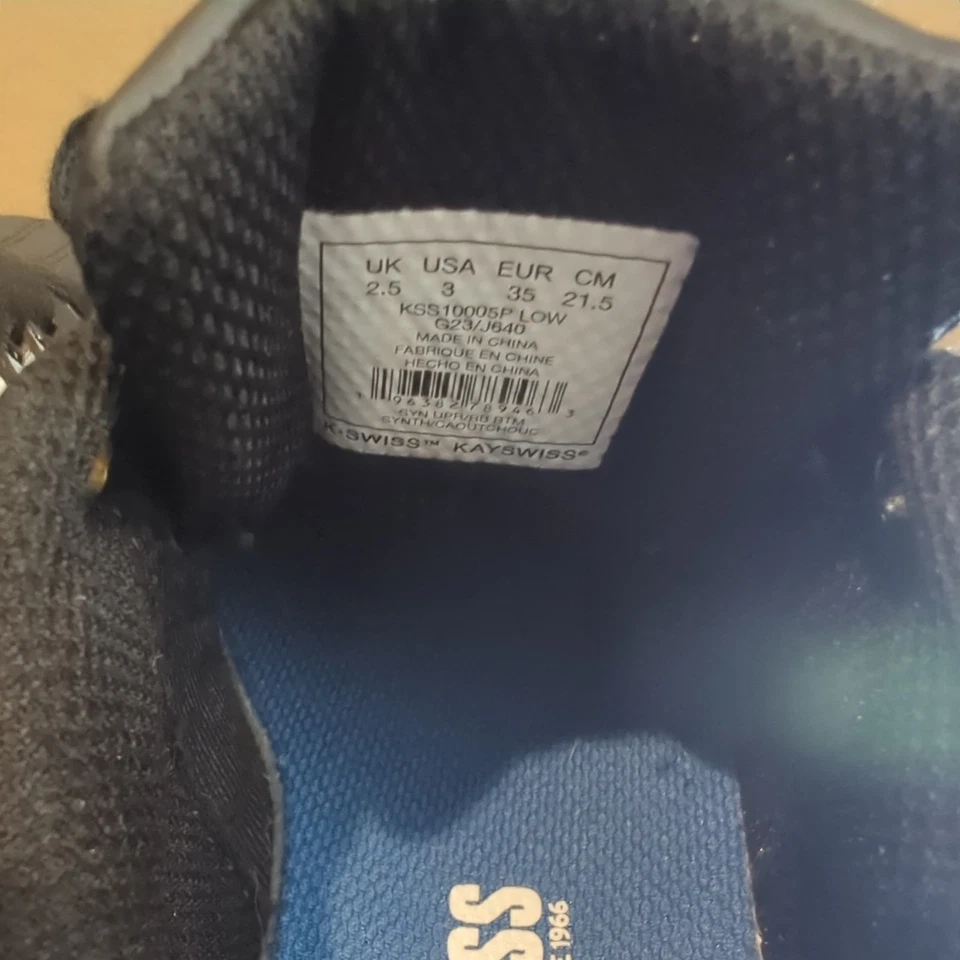 Zapatillas deportivas K Swiss para niños negras/blancas a rayas con cordones suela de goma talla 3 Foto 4 de 4