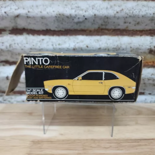Vintage Ford Pinto Little Carefree Car 1971 1/29th Model Kit NEW Motor Powered 