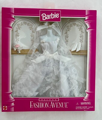 green emerald velvet dress Barbie: Fashion Avenue Doll Dresses main image 1