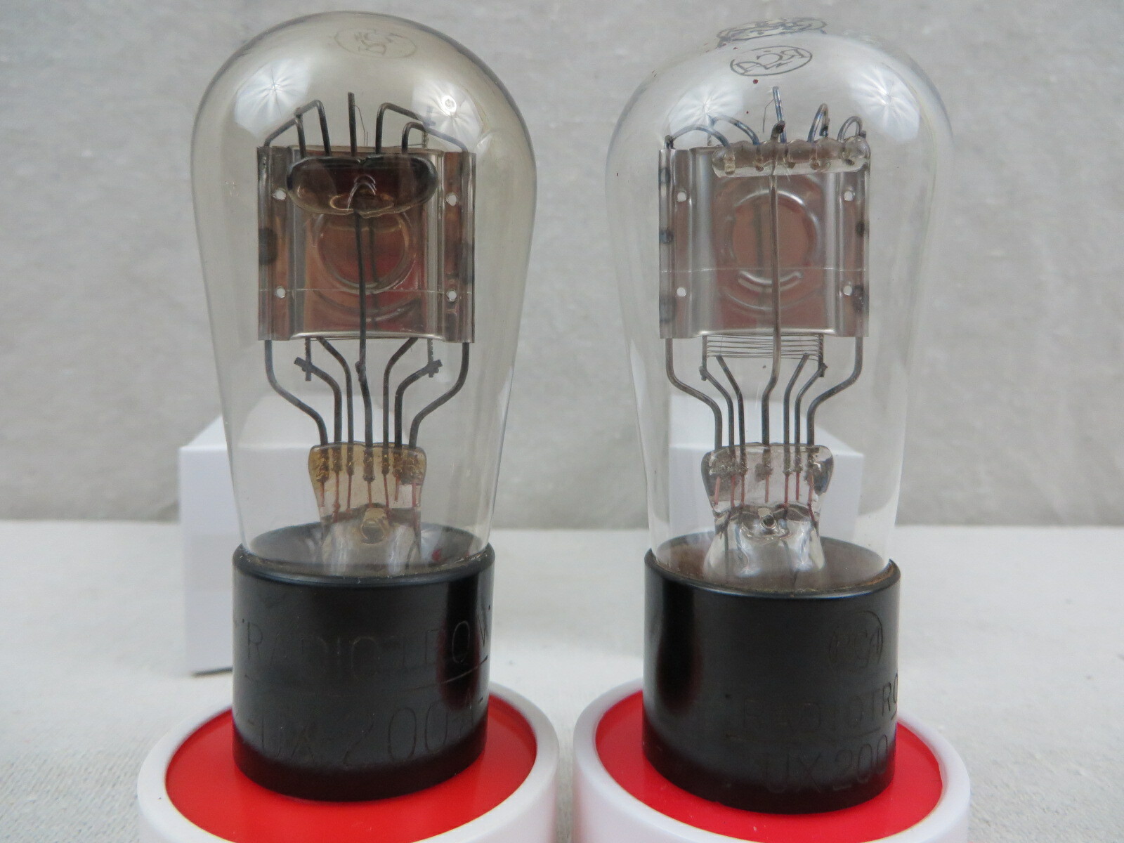 2 Rca Radiotron Ux 200 A 200a Globe Vacuum Tubes Tested For