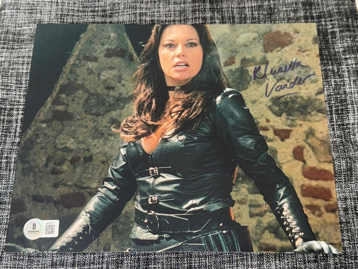 MUSETTA VANDER SIGNED AUTOGRAPH MORTAL KOMBAT 8X10 PHOTO BECKETT