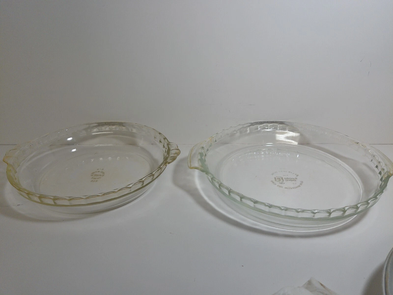 2 Fluted Pie Dishes 1- 9"VTG Pyrex #228 C7 & 1 Anch Hocking Handles #470 10.25"