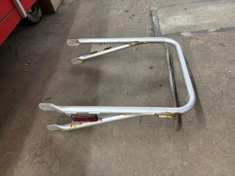 Aba de barra de para-choque traseiro Yamaha Venture Lite Phazer PZ50 07 08 09 10 11 12 fabricante de equipamento original - Imagem 2 de 4