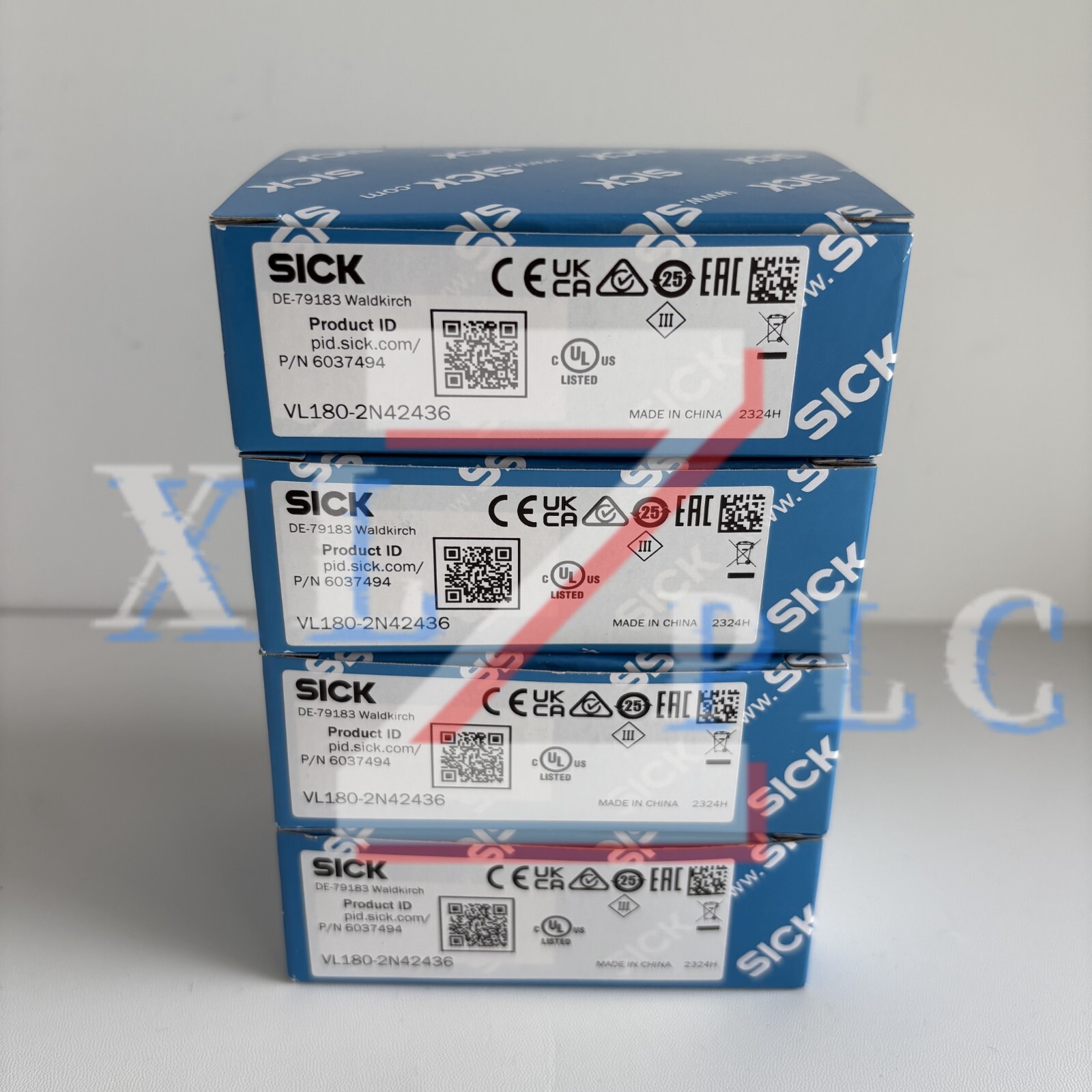 1PCS New SICK  VL180-2N42436 6037494 Photoelectric sensor In Box*