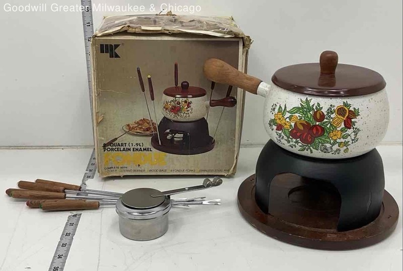 Vintage 1977 M. Kamenstein 2 Qt. Porcelain Enamel Fondue Set IOB