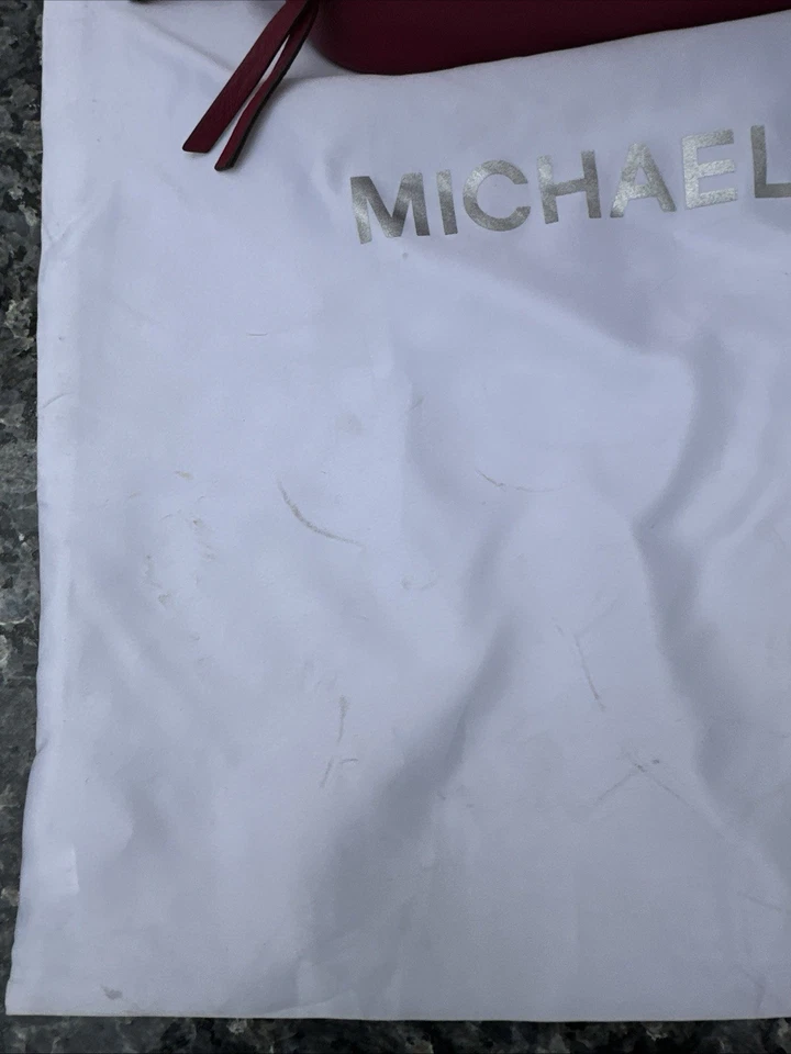 Mochila mediana Michael Kors Rhea rojo oscuro Foto 3 de 4