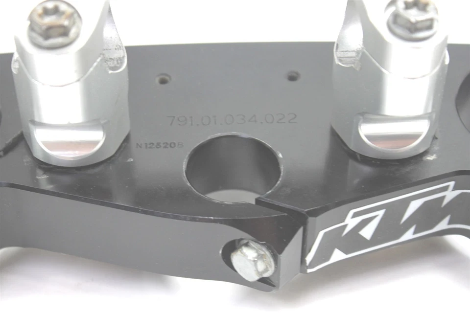 2021 KTM 350 SXF Upper Triple Tree with Clamps OEM 7910103402230 - Image 2 of 4