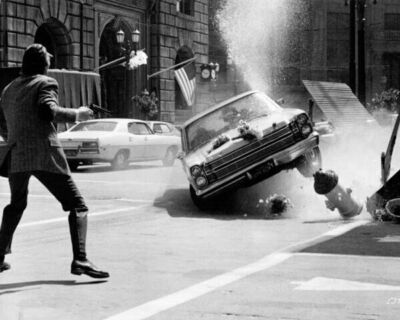 Dirty Harry 1971 Clint Eastwood fires upon Ford Custom 24x30 inch poster