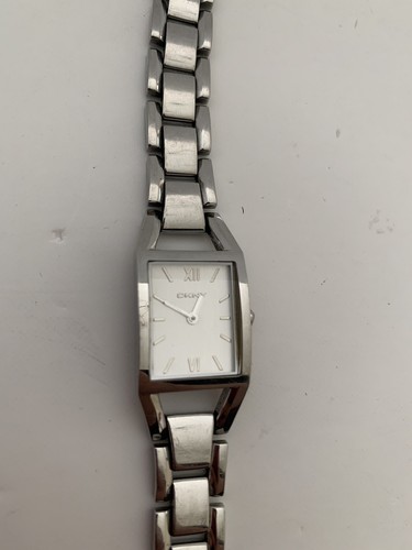 DKNY Vintage Solid Stainless Steel 110208 Silver Watch for Women - 第 7/9 張圖片