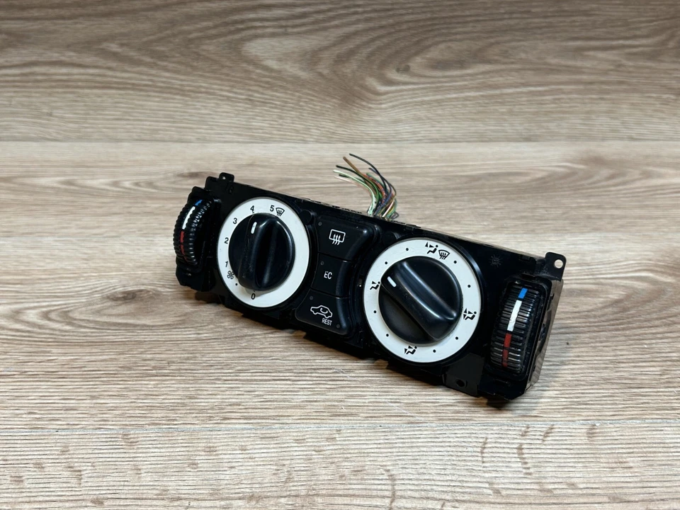 ПЕРЕКЛЮЧАТЕЛЬ КЛИМАТ-КОНТРОЛЯ КОНДИЦИОНЕРА MERCEDES R170 SLK230 ОТ ОРИГИНАЛЬНОГО ПРОИЗВОДИТЕЛЯ (01_04) 1708301085 - Изображение 3 из 4