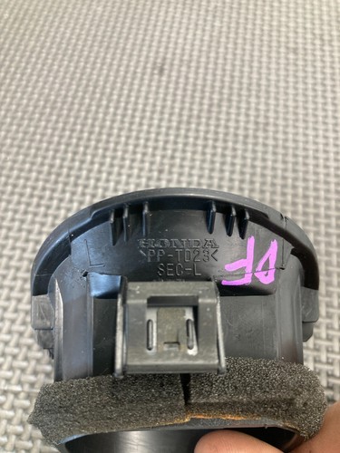 04-08 Acura TSX Driver Front Base Dash Upper A/C Air Vent Defrost Grille OEM - Picture 6 of 7