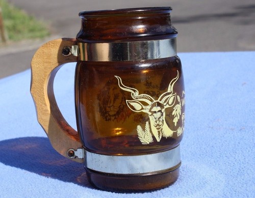 Souvenir Brown Glass Mug Wood Handle Siesta Ware World Wildlife Safari Oregon - Picture 2 of 3