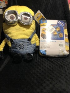despicable me minion pillow pet despicable me minion pillow pet