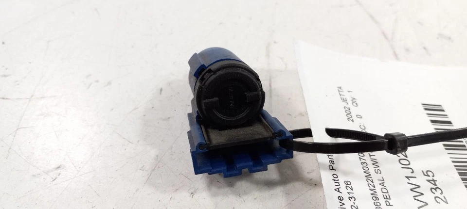 Volkswagen Jetta Brake Pedal Switch 2003 2002 2001 2000 - Image 3 of 4