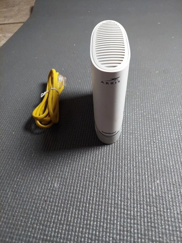 ARRIS S33v2 SURFboard DOCSIS 3.1 cable modem (no charger) - Image 4 of 4