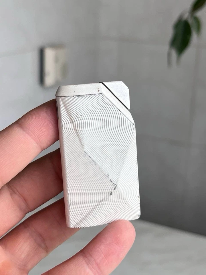 90s Vintage MARLBORO CIGARETTES METAL LIGHTER Geometric Steel Metal White Y2K - Image 3 of 4