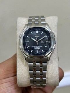 Vintage Seiko 5 Superior 23 Jewels Automatic Day Date Black Dial Men's Watch