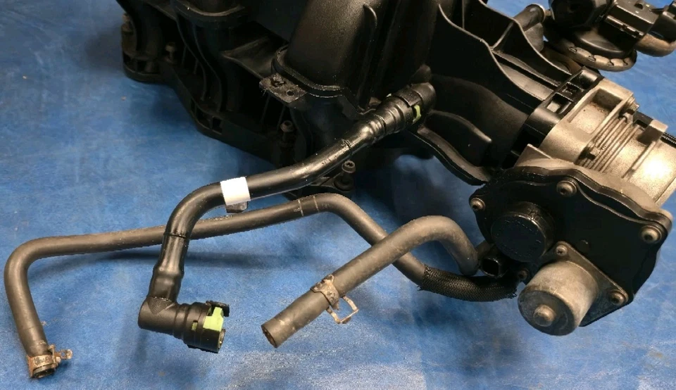 Colector de admisión de motor Ford Mustang 2005-2010 4,0 L SOHC con cuerpo de acelerador y mangueras Foto 2 de 4