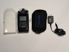 Zoom H4n Pro Audio Recorder - Black w/ Case  Power Adapter  32GB SD card