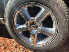 Wheel 20x8-1/2 5 Spoke Covered Lug Nuts Chrome Fits 11-14 SUBURBAN 1500 5246585