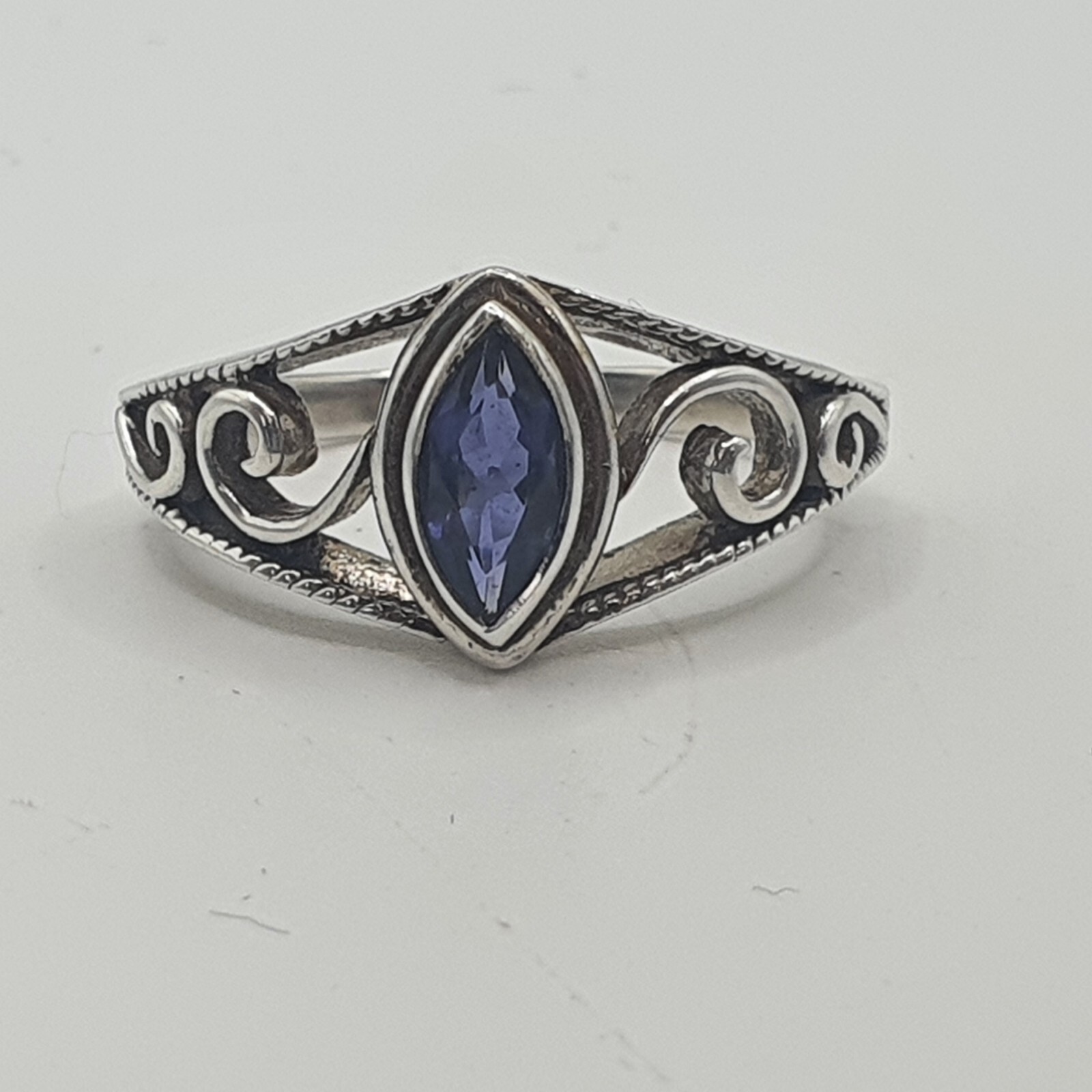 Photo 3 of Sterling Silver Cocktail Ring With Purple CZ Stone Size Q (R363)