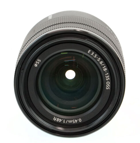 Sony E 18-135mm f/3.5-5.6 OSS APS-C E-Mount Zoom Lens - Picture 2 of 3