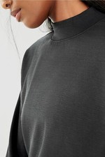 NWT - FABLETICS Women's 'LUNA' Castle Rock L/S CROPPED PULLOVER SWEATER - M