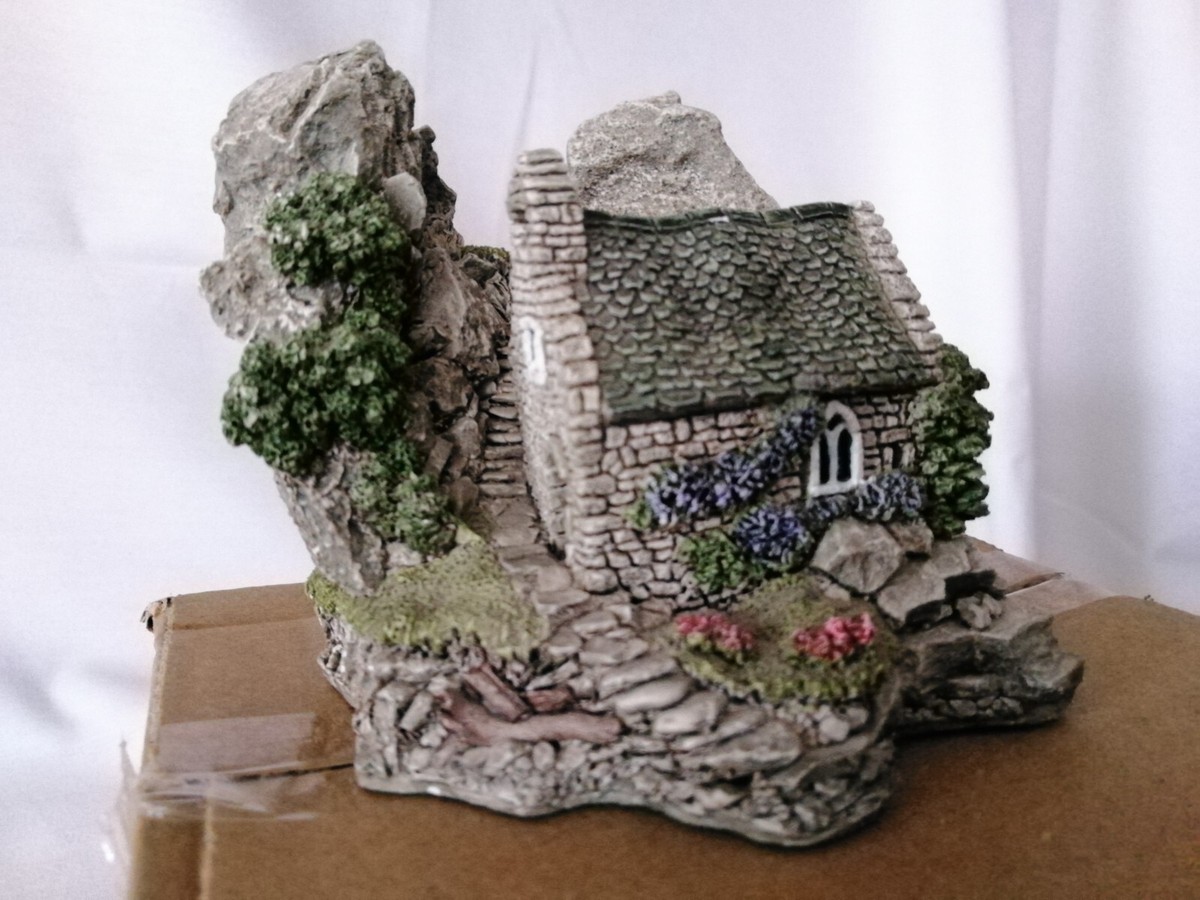 リリパットレーン LILLIPUT LANE「ST GOVAN'S CHAPEL Lilliput Lane - St Govan's Chapel