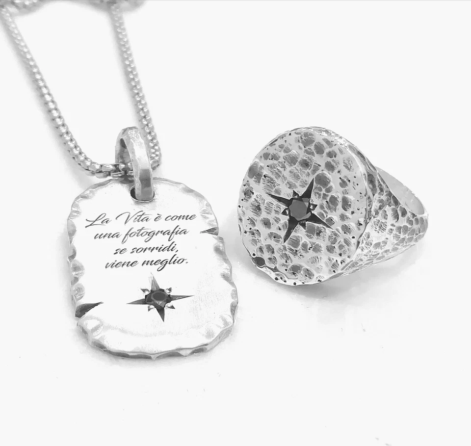 ANELLO A SIGILLO CHEVALIER IN ARGENTO 925 MARTELLATO CON DIAMANTE NERO UOMO  - Immagine 4 di 4