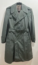 Vtg. Military Iss. Raincoat Trench Man's Sz 34 SHORT Removable Lining Army Green