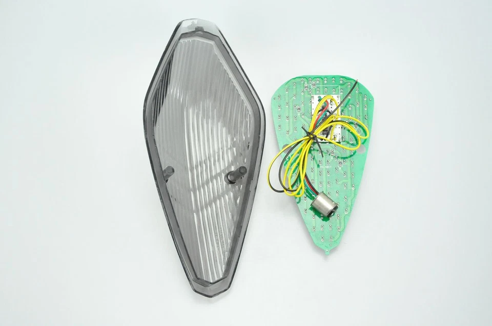 Luz traseira de LED piscando seta compatível com Honda VTX 1300S/T/R 1800S/T/R fumê - Imagem 2 de 2