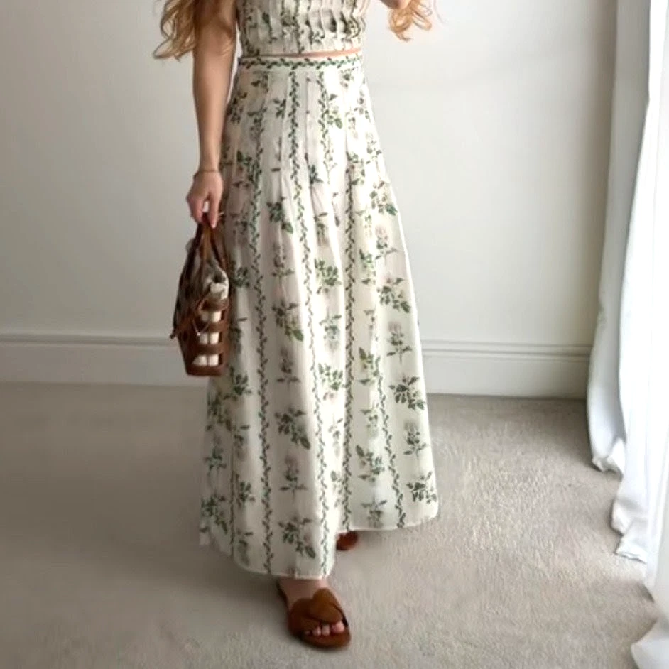 BNWT H&M Flared Linen-Blend Skirt Ivory /Floral 1328282001 Size 6 (EU38)
Opens in a new window or ta