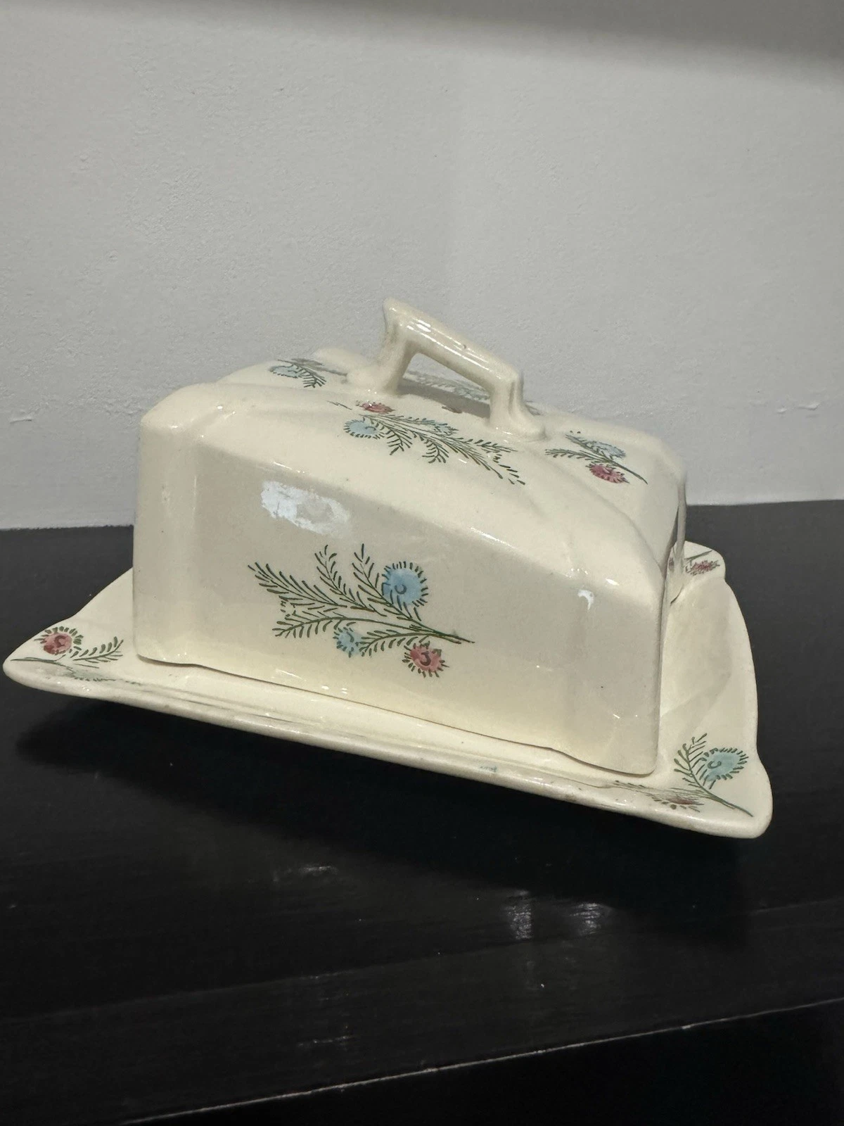 Vintage Broadhurst Pottery Cheese/Butter DISH Blue,White And Red Floral Design
