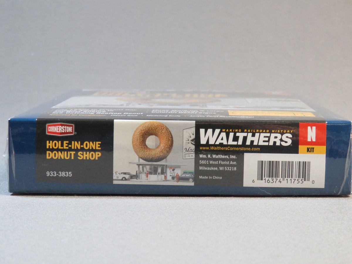 Walthers Cornerstone Miss Bettie's Diner 933-2909 HO Scale Model Railroad - Structure Kit