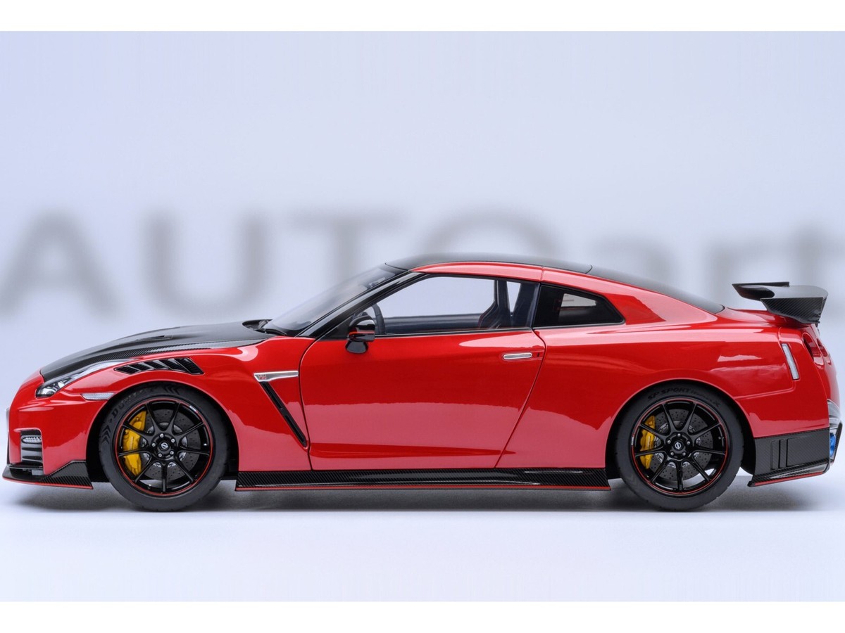 Nissan GT-R 1/18 赤 2022 NISSAN GT-R (R35) NISMO RHD VIBRANT RED 1/18 MODEL CAR