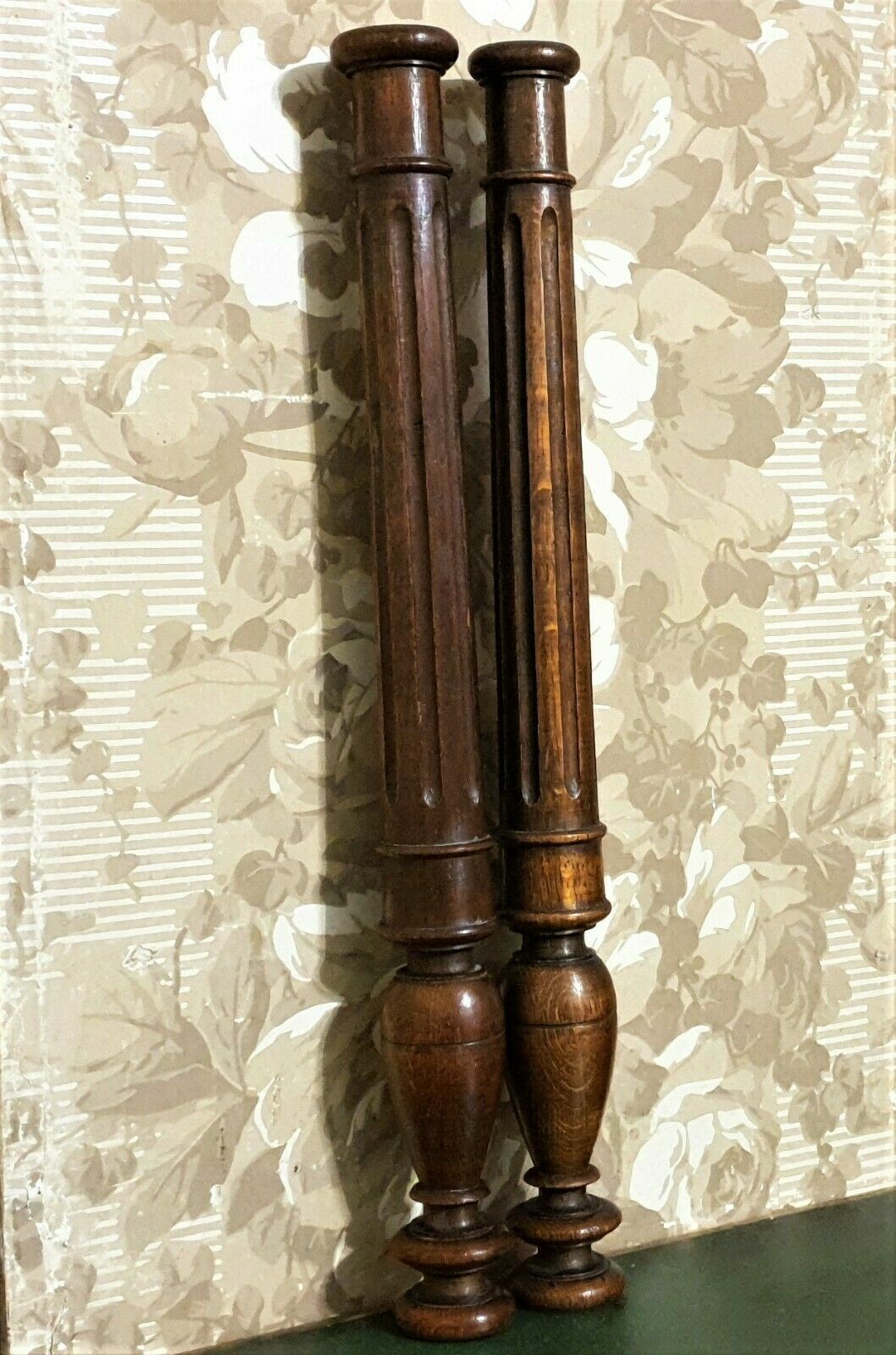 Pair baluster groove 人気TOP wood turned french Antique architect 【66%OFF!】 column