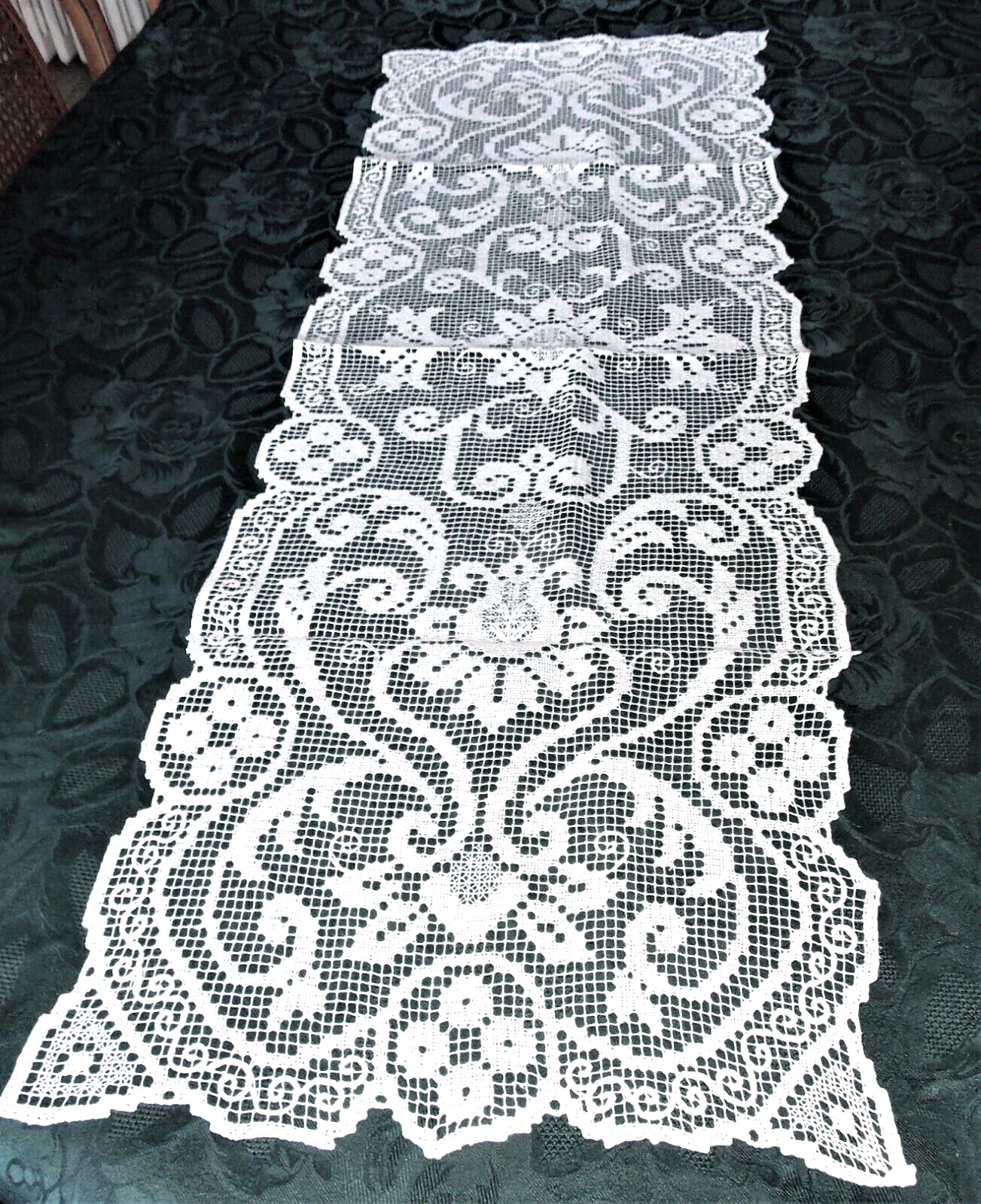 Chemin de table filet écru 40x110, habillez une table unie sans cacher la beauté du bois