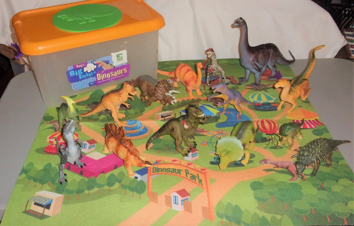 Big Bucket of 14 Large Dinosaurs Playmat Jurassic Park T