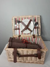 Picnic Time Wicker Red Plaid Pattern With Brown Handles