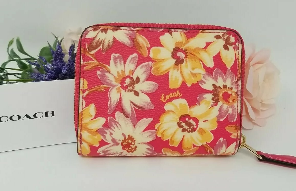 🌟🌷Coach Small Wallet In Daisy Print *AUTHENTIC* | eBay