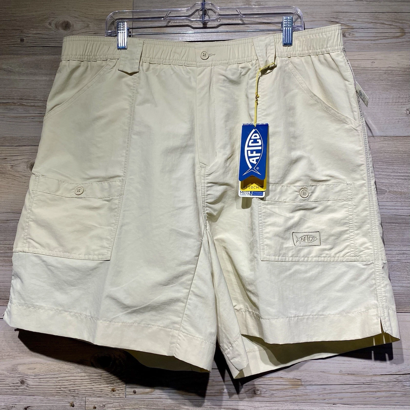 AFTCO Original Fishing Shorts Mens 42 8” Inseam Classic Fit Nylon 7-Pocket Cream
Opens in a new wind